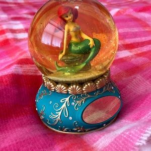 Ariel snowglobe